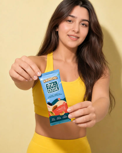 1 beautiful girl in hand roz ka dose packet almonds cashew raisins